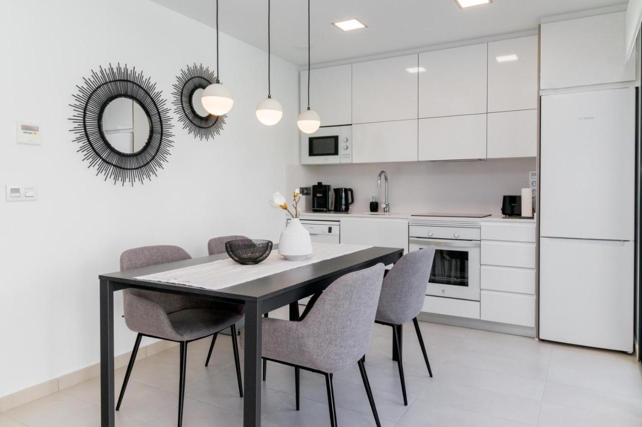 High Tech Villa Navia Spanien Orihuela Extérieur photo