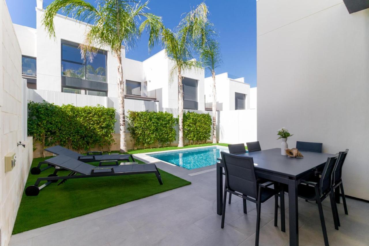 High Tech Villa Navia Spanien Orihuela Extérieur photo